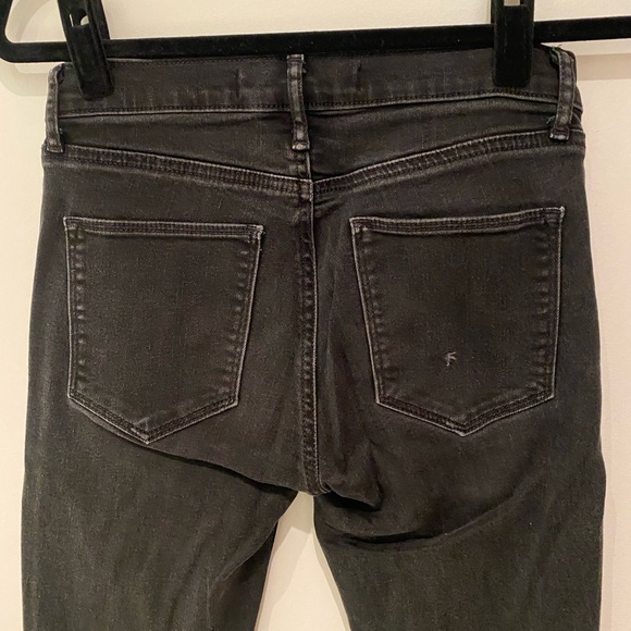 Women’s Gap True Skinny Jeans - Picture 4 of 10